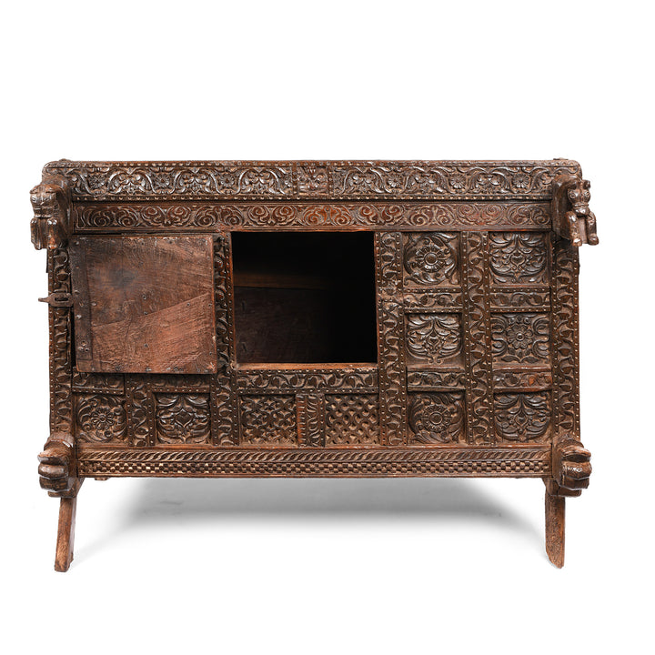 Open Door View Of Carved Indian Teak Dowry Chest - Damchiya From Saurashtra - 19thC | Indigo Antiques