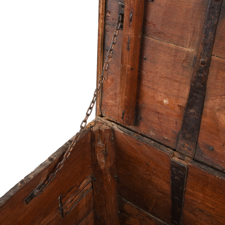Chain Detail From Antique Painted Teak Chest On Wheels From Nagaur - 19th Century | Indigo Antiques