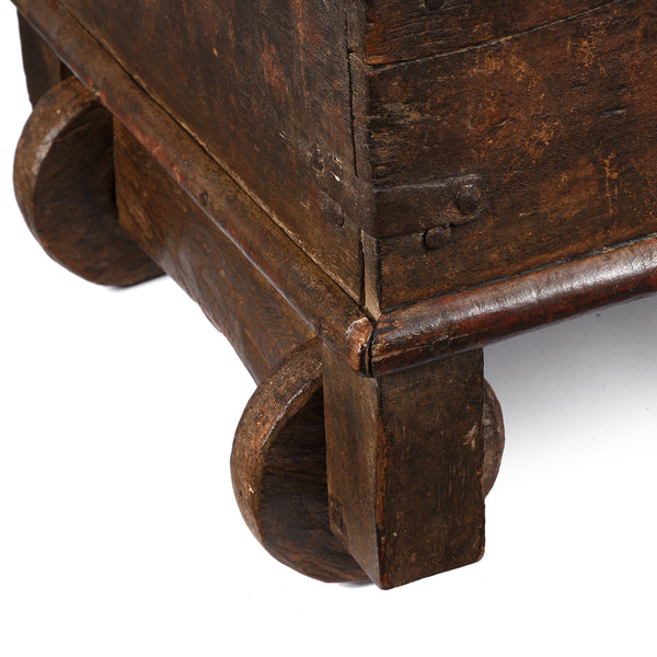 Painted Teak Chest On Wheels From Nagaur - 19th Century