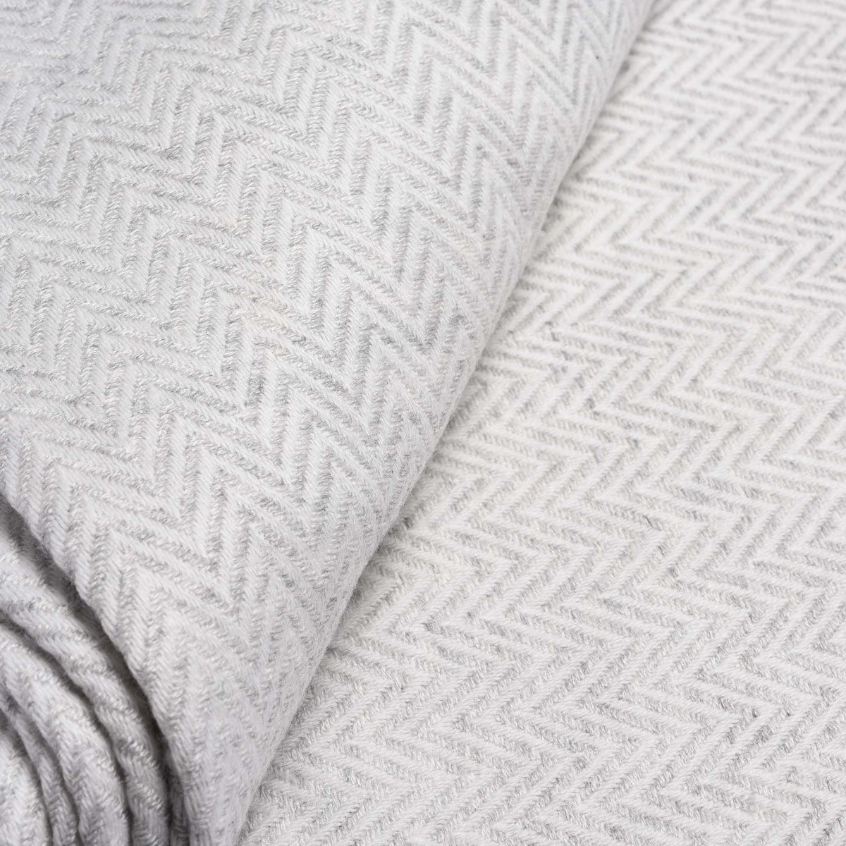 Zig Zag White Wool Throws from Kashmir | Indigo Antiques