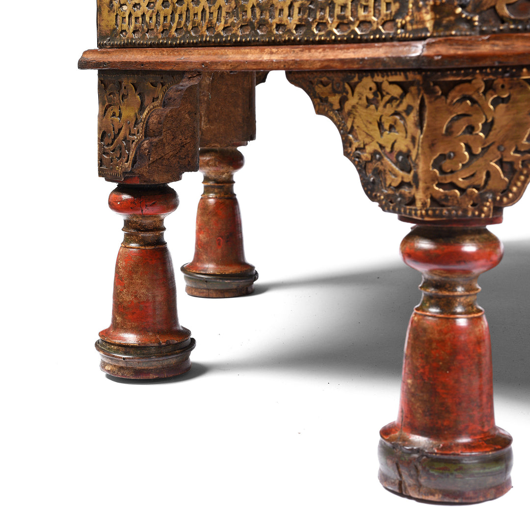 Legs Detail From Antique Octagonal Bajot Low Prayer Table From Rann Of Kutch - 19thC | Indigo Antiques