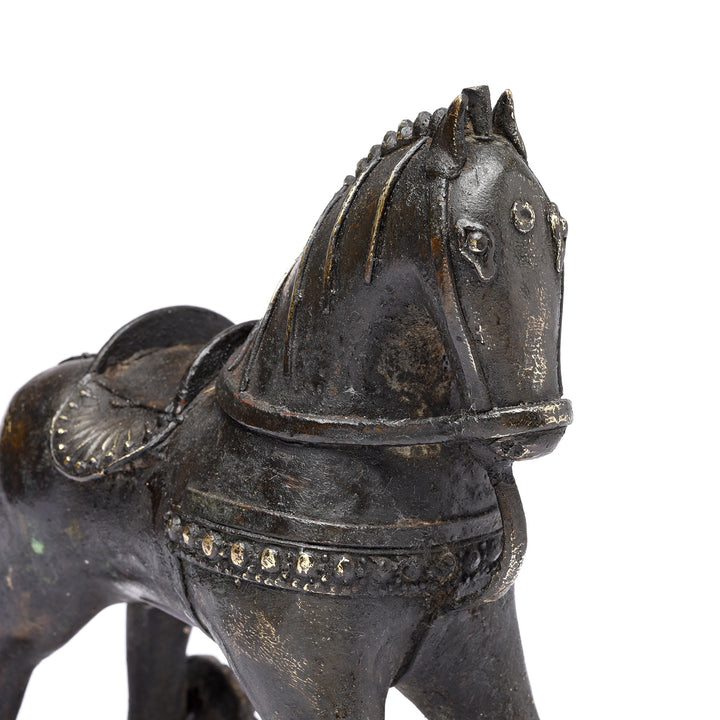 Face Detail Of Antique Bronze Horse Wheel Toy From Bundelkhand - 19thC