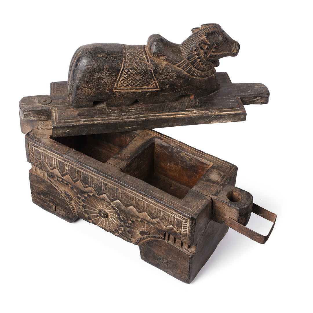 Open View Of Antique Indian Nandi Bull Tikka Ash Box From South India - 19th Century | Indigo Antiques