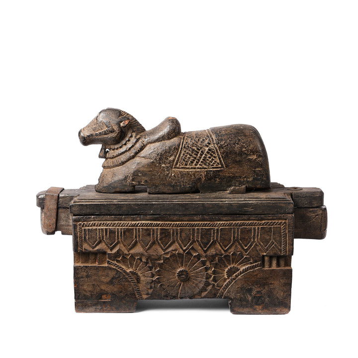 Antique Indian Nandi Bull Tikka Ash Box From South India - 19th Century | Indigo Antiques