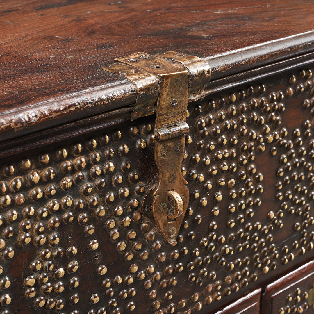 Lath Detail From Antique Rosewood Brass Studded 'Zanzibar' Chest From Kutch - 19thC | Indigo Antiques