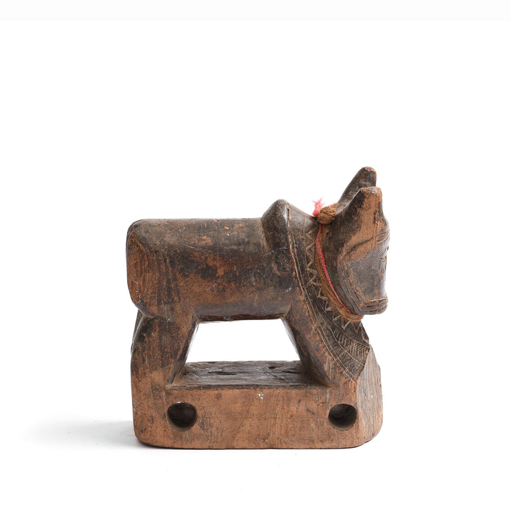 Old Carved Indian Nandi Bull Toy From Andra Pradesh - Ca 1920