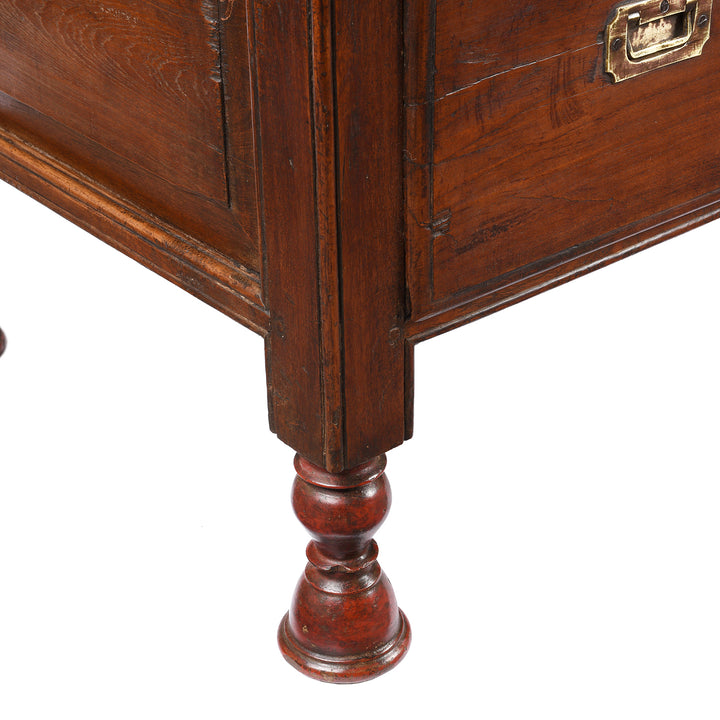 Turned Leg Detail From Antique Teak Takhat From Gujarat With 2 Drawers -  19th Century | Indigo Antiques