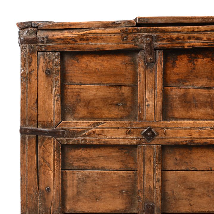Corner Detail From Antique Indian Stick Box Storage Chest From Jaisalmer - 19thC | Indigo Antiques