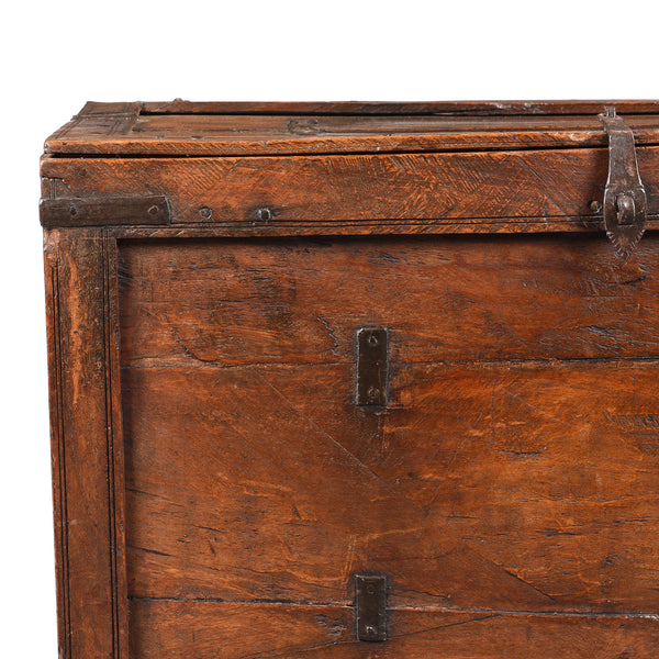 Roheda Wood Chest From Rajasthan - 19thC