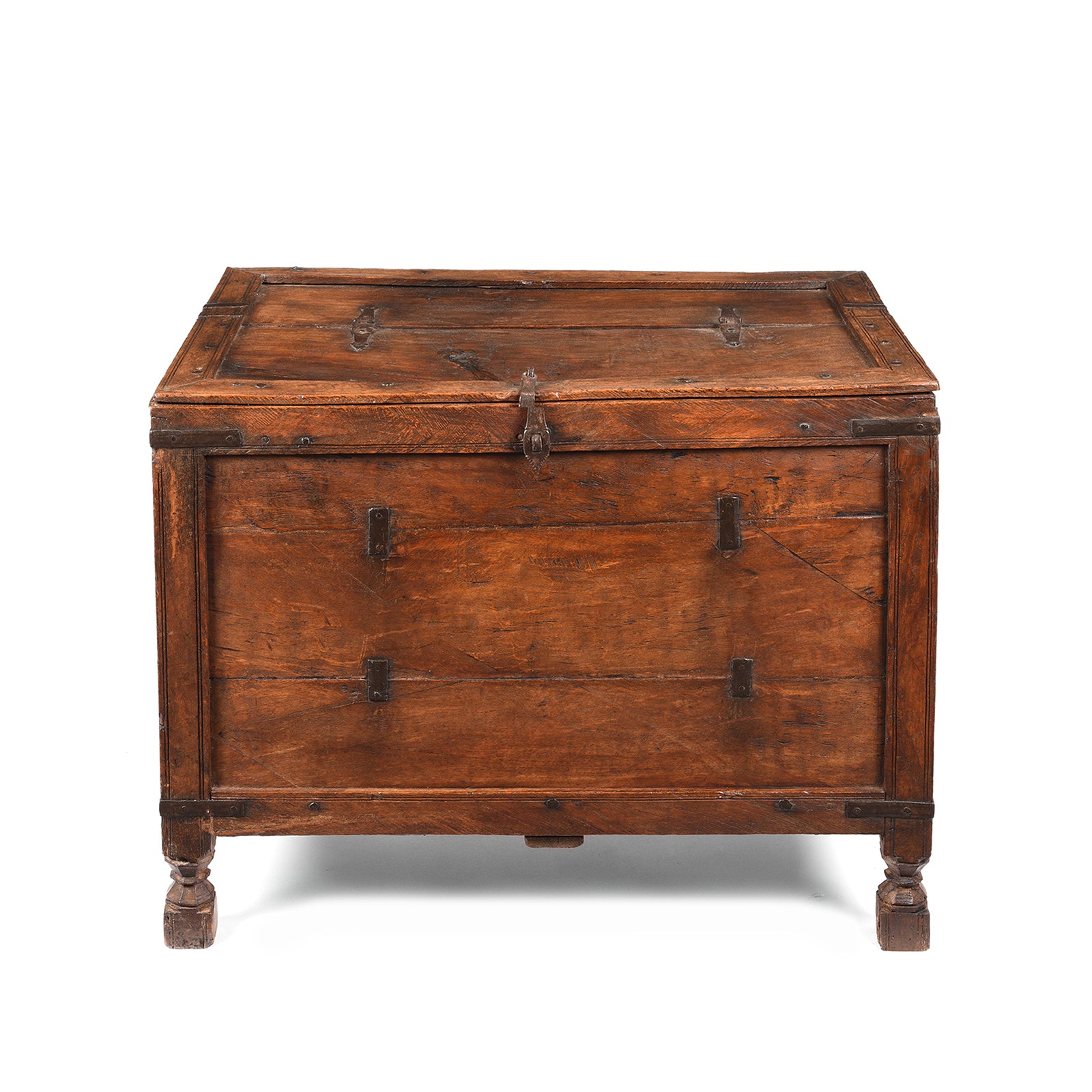 Roheda Dowry Chest From Rajasthan - 19th Century Roheda Dowry Chest From Rajasthan - 19th Century