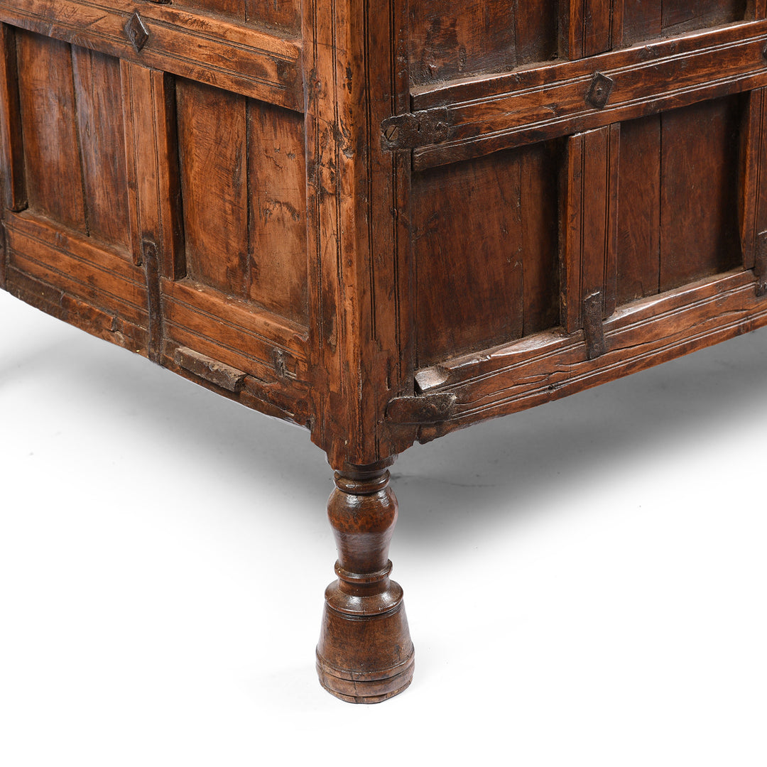 Leg Detail From Indian Stick Box Chest From Jaisalmer - Ca 1920 | Indigo Antiques
