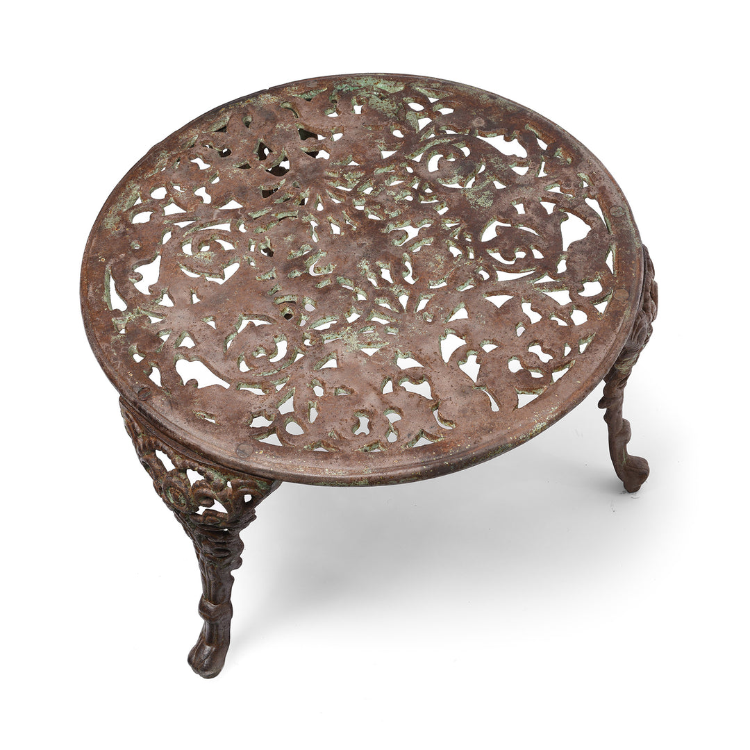 Round Victorian Style Verdigris Outdoor Cast Iron Coffee Table | Indigo Antiques