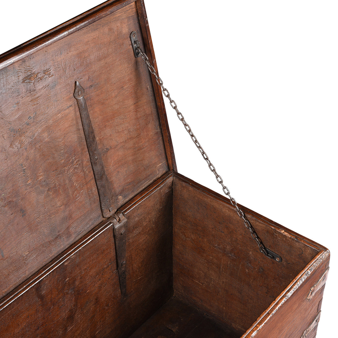 Chain Detail From Antique Brass Bound Military Chest From Rajasthan - 19th Century | Indigo Antiques