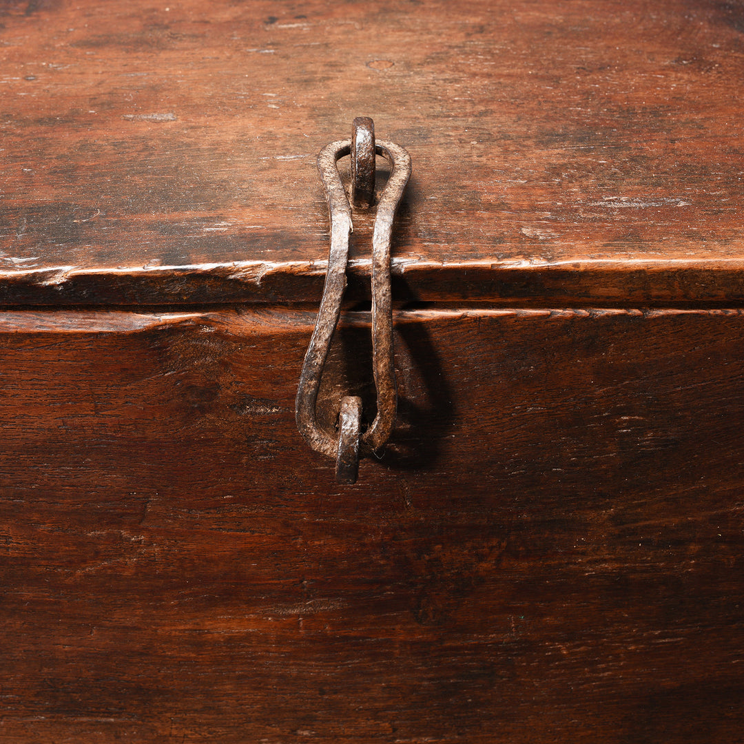 Iron latch from an Carved Antique Indian Teak Harpa Box From Banswara - Ca 19thC | Indigo Antiques