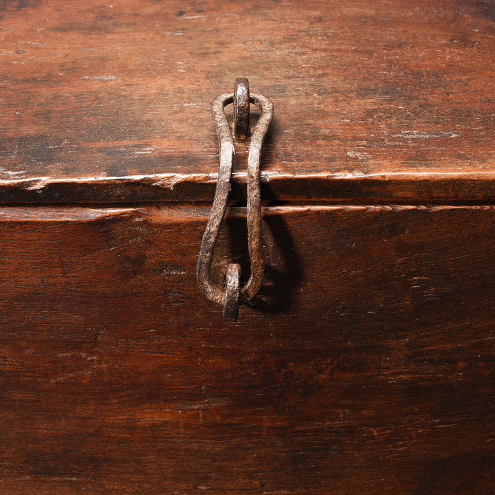 Iron latch from an Carved Antique Indian Teak Harpa Box From Banswara - Ca 19thC | Indigo Antiques