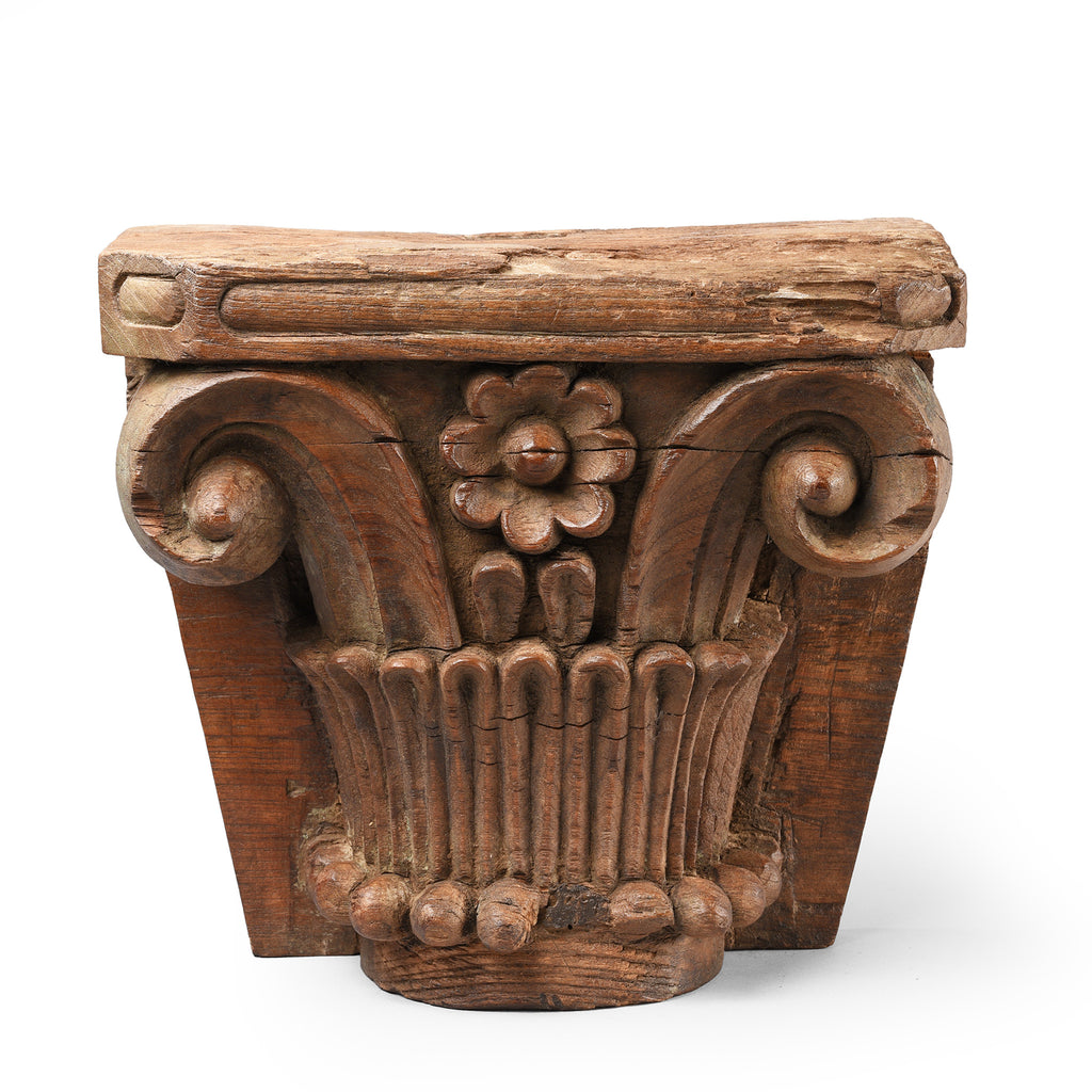Carved Teak Capitol From Gujarat - Late 19th Century