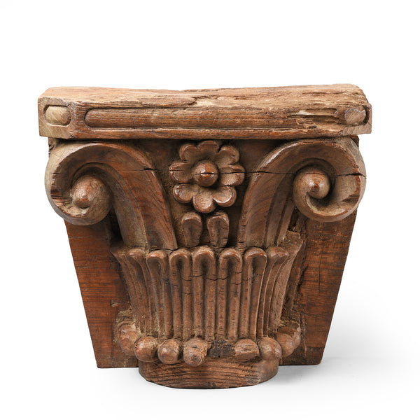 Carved Teak Capitol From Gujarat - Late 19th Century