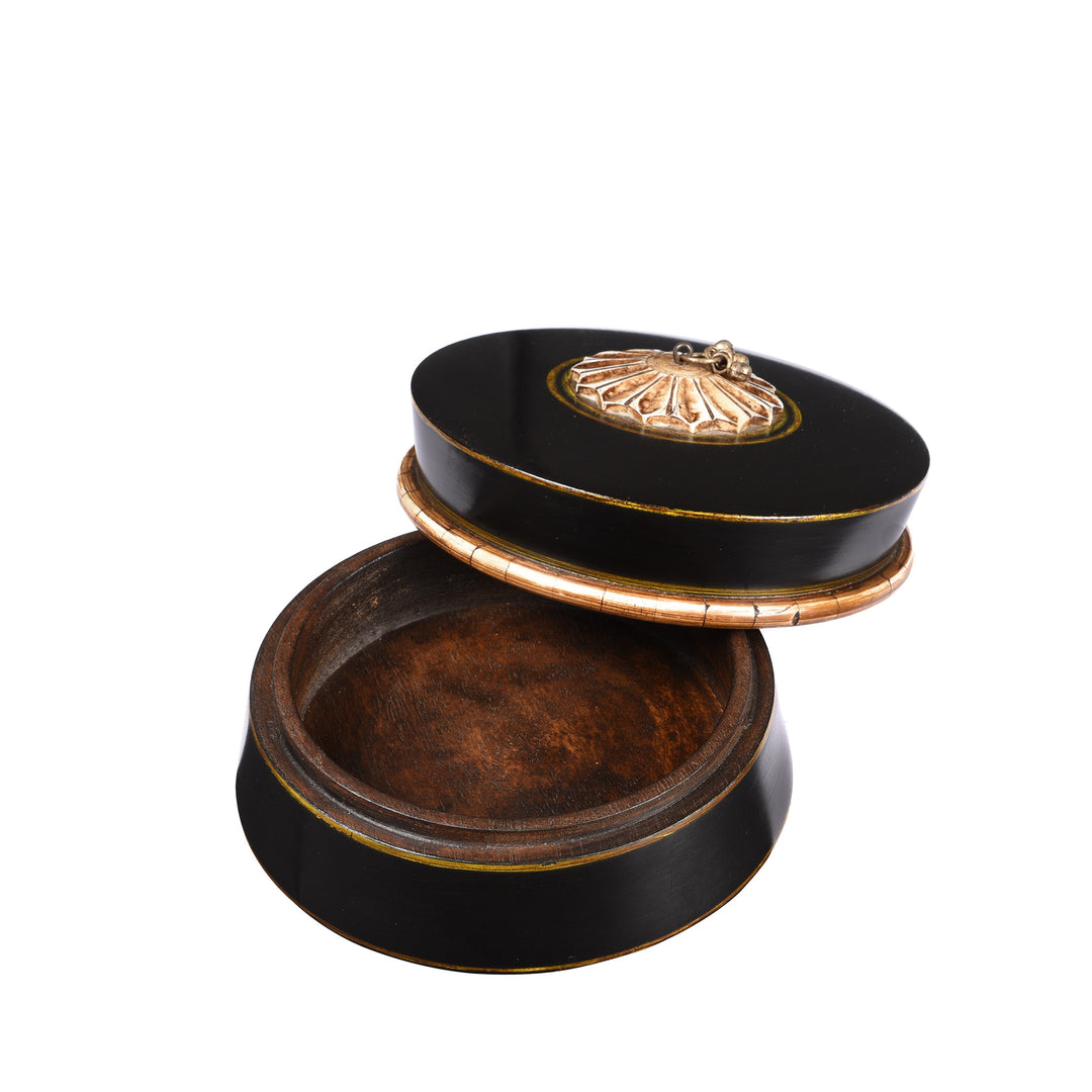 Small Black Lacquer Pot | Indigo Antiques