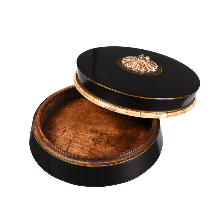 Large Black Lacquer Pot | Indigo Antiques