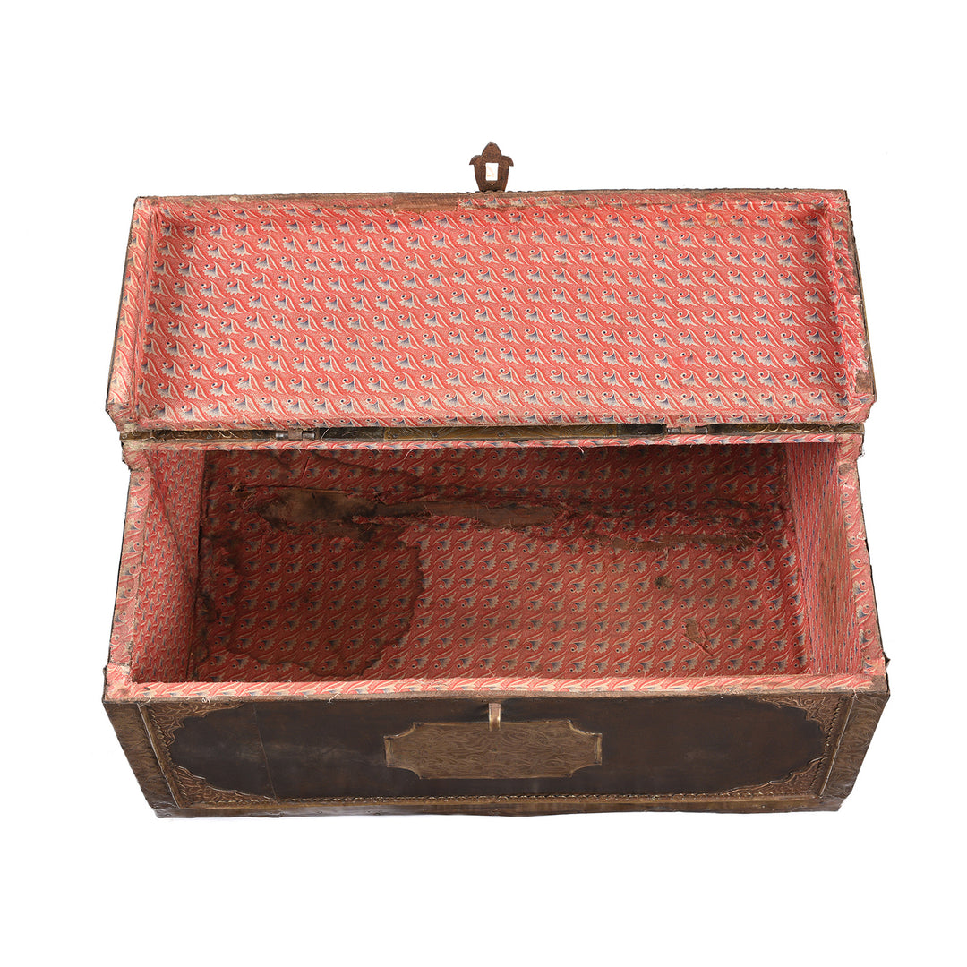 Open Lid VIew Of Antique Dowry Box From Shekhawati - 19th Century | Indigo Antiques