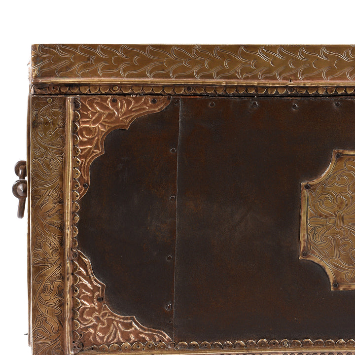Corner Detail From Antique Dowry Box From Shekhawati - 19th Century | Indigo Antiques