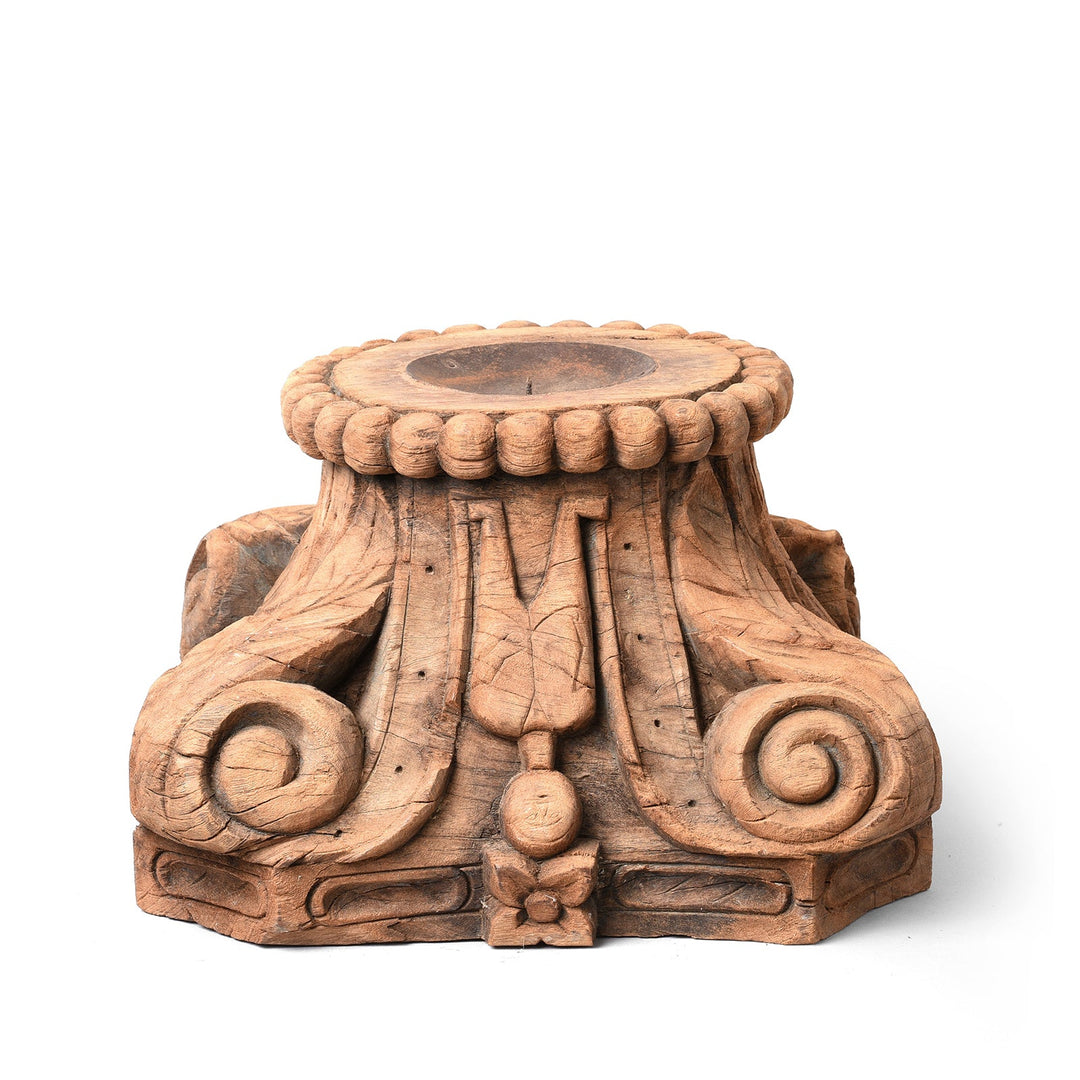 Carved Teak Capitol From Gujarat - Late 19thC | Indigo Antiques