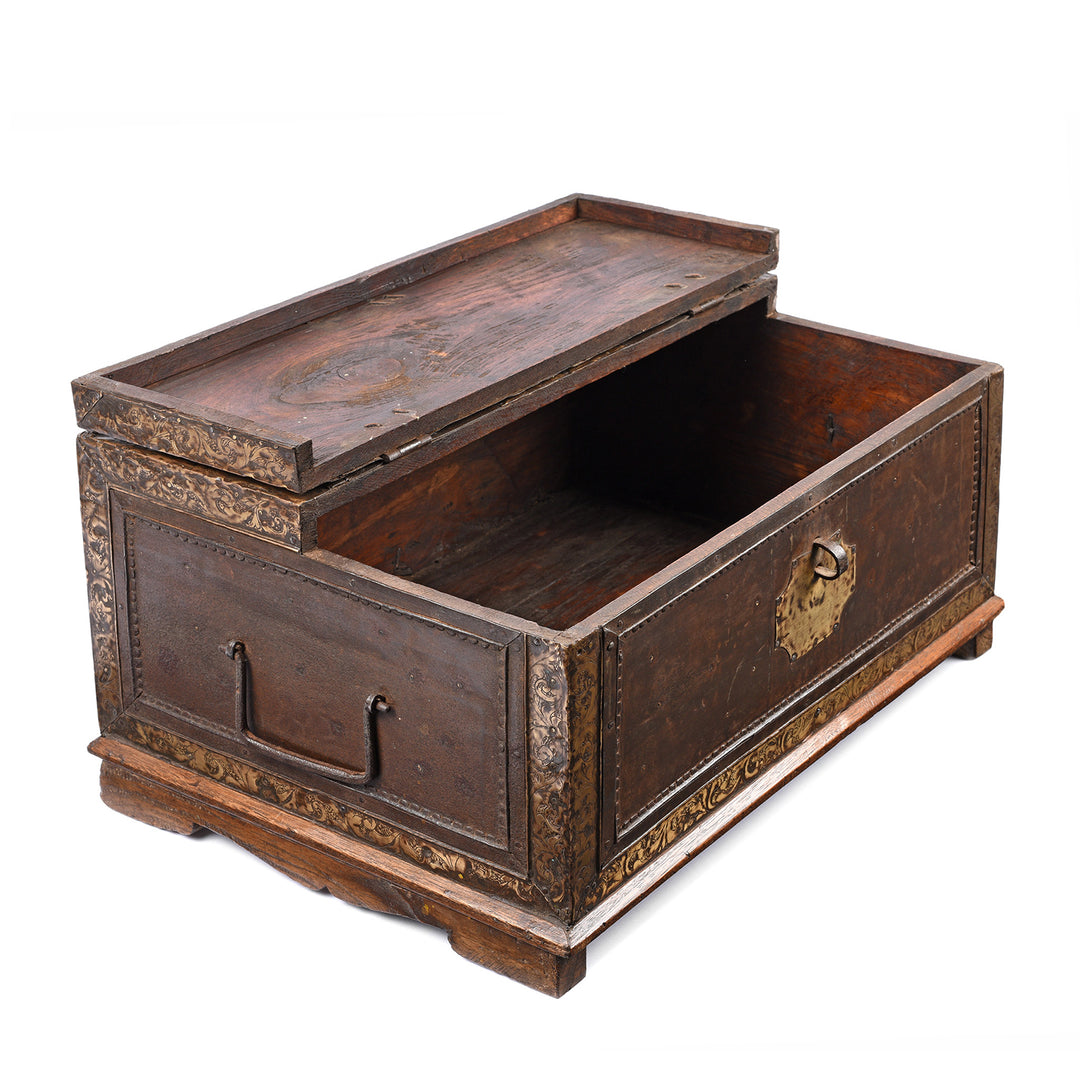 Interior View Of Dowry Box From Shekawati Rajasthan - 19thC | Indigo Antiques