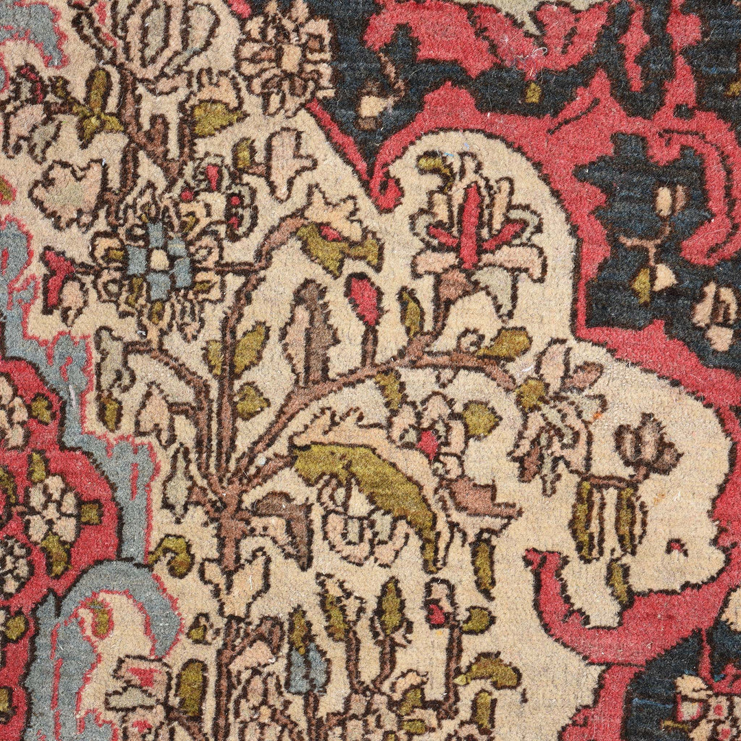Floral Persian Rug - Ca 60 yrs old - 214 x 131cm
