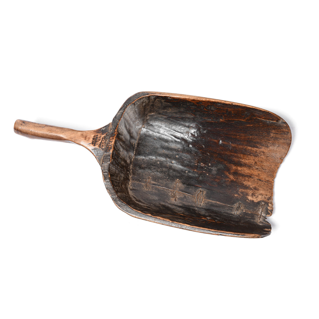 Top Down VIew Of Antique Old Poplar Wood Grain Scoop - 19th Century | Indigo Antiques