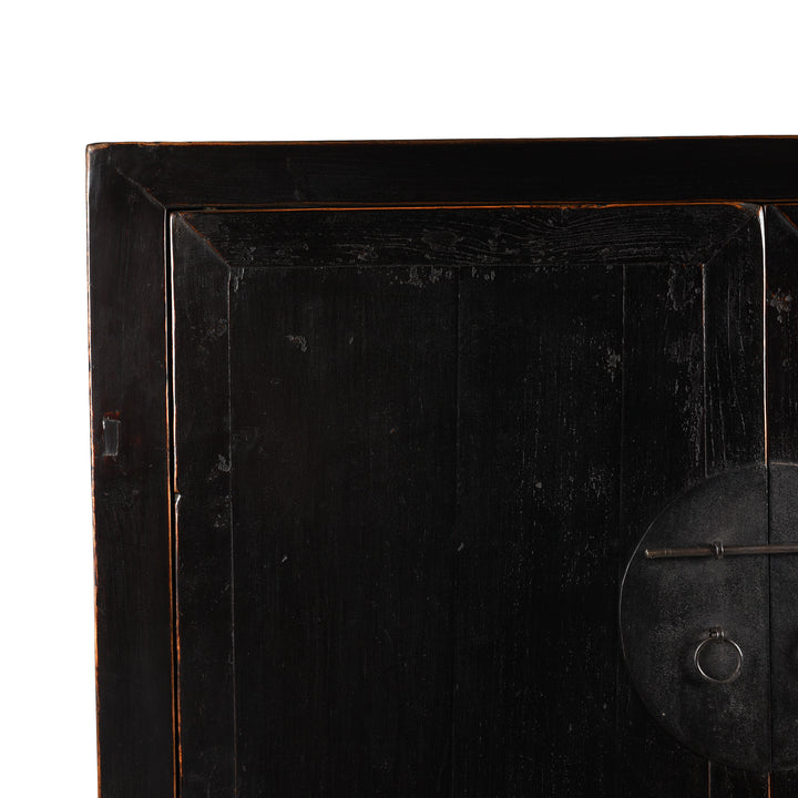 Corner Detail Of Chinese Black Lacquer Cabinet From Shanxi - 19ThC | Indigo Antiques