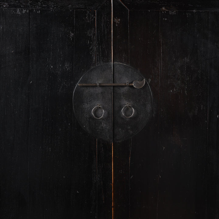 Latch Of Chinese Black Lacquer Cabinet From Shanxi - 19ThC | Indigo Antiques
