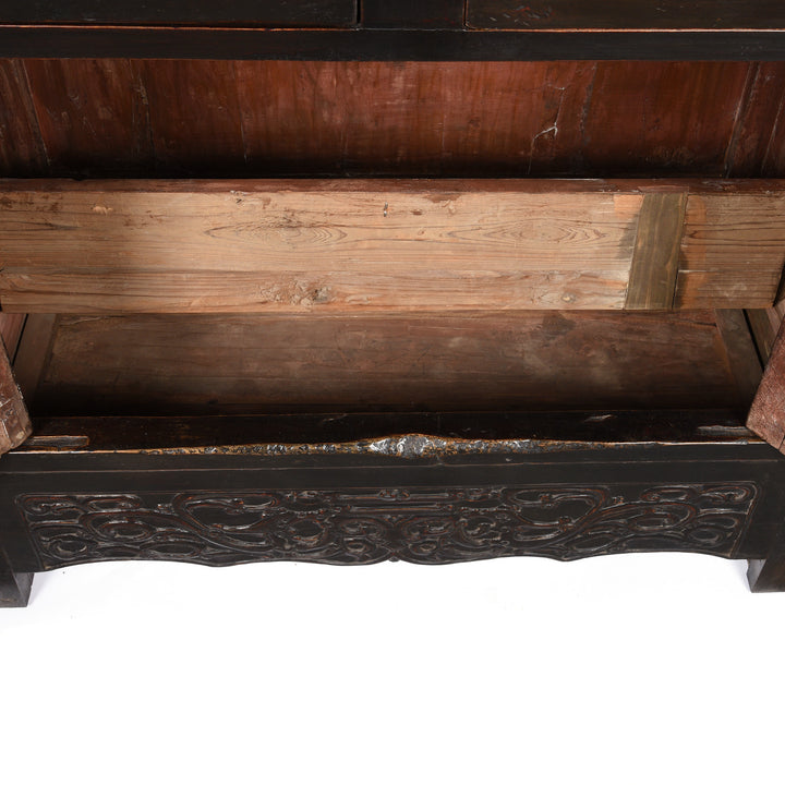 Floor compartment Detail Of Chinese Black Lacquer Cabinet From Shanxi - 19ThC | Indigo Antiques