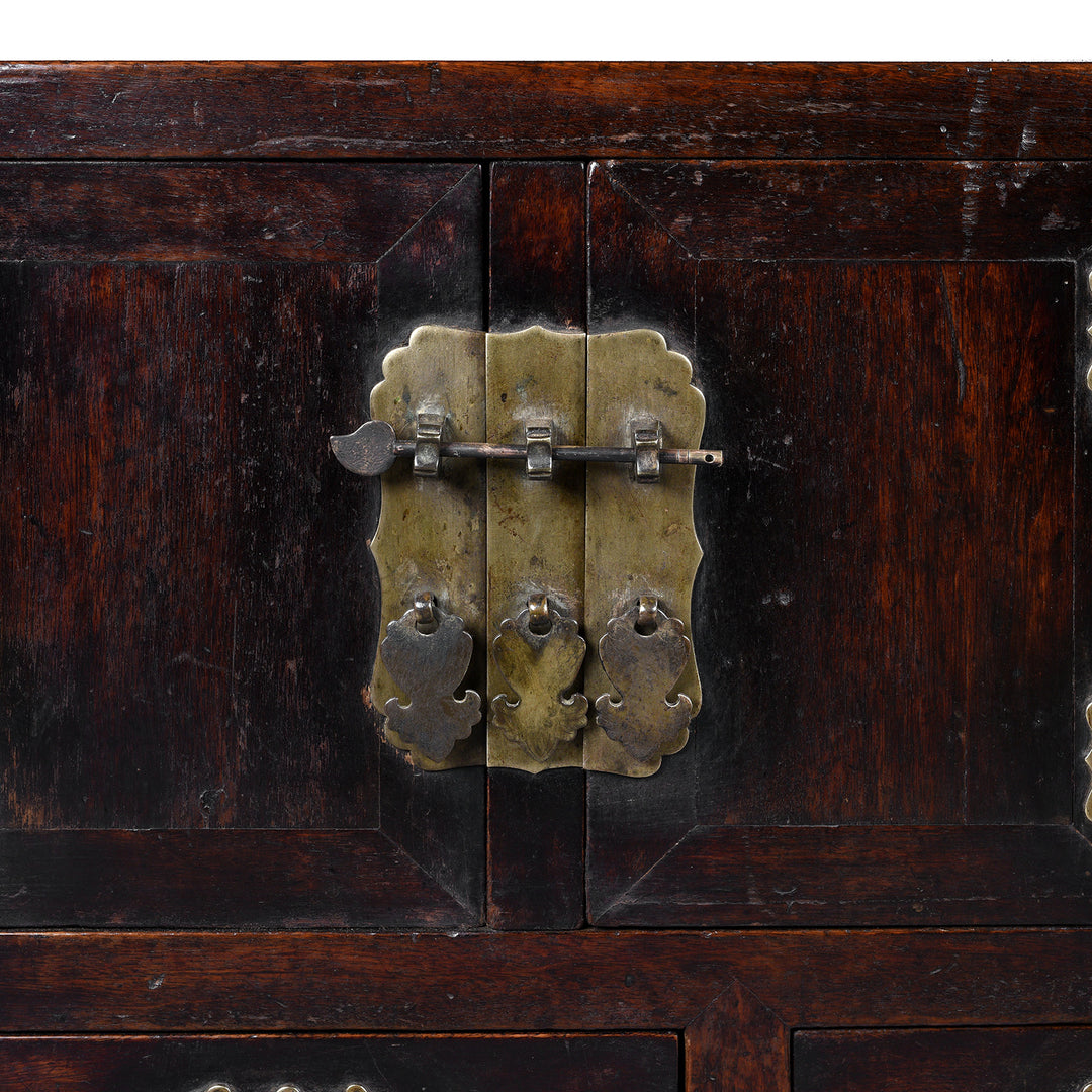 Locking Plate Detail From Antique Burgundy Lacquer Catalpa Kang Table From Tianjin - 19th Century | Indigo Antiques
