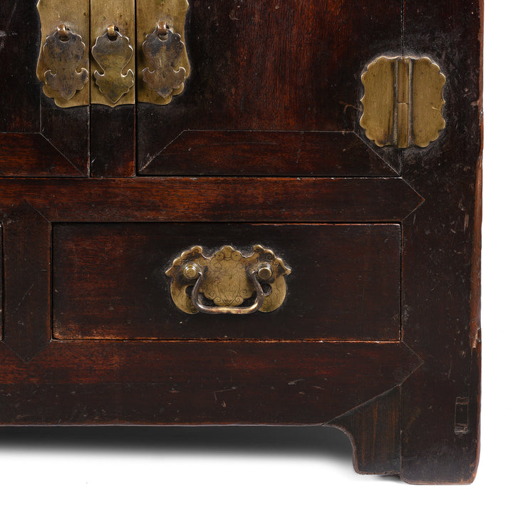 Leg Detail From Antique Burgundy Lacquer Catalpa Kang Table From Tianjin - 19th Century | Indigo Antiques