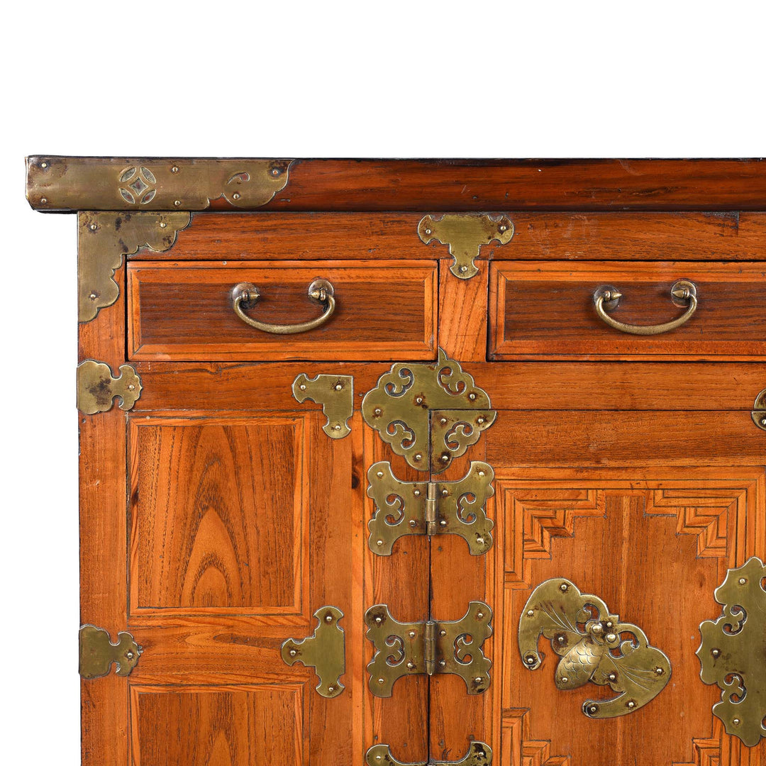 Corner Detail From Korean Ich Ung Jang Cabinet - Elm & Cryptomeria - Late 19thC | Indigo Antiques