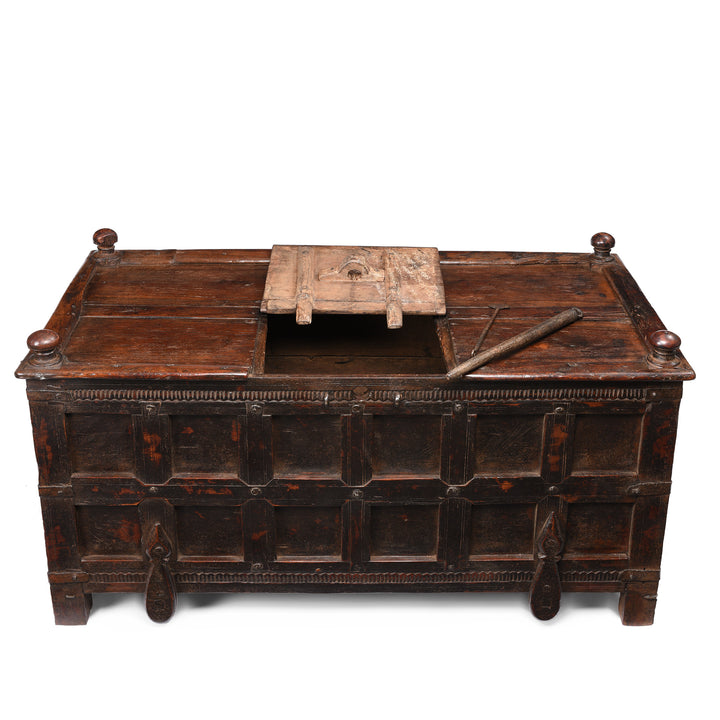 Open Hatch View From Nepalese Chest From Tribal Temang - 19thC | Indigo Antiques