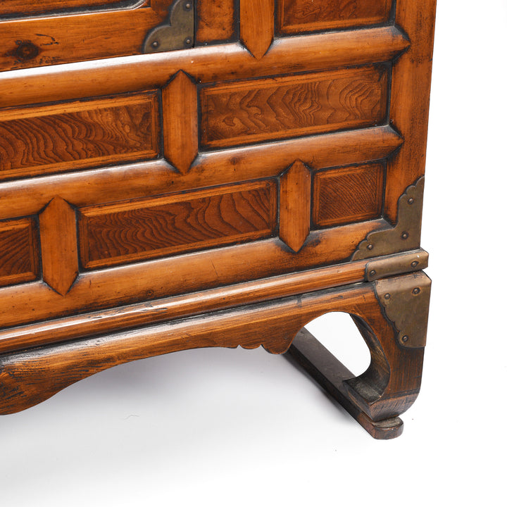 Leg Detail From Burr Elm Korean Morijang Side Cabinet - Early 20thC | Indigo Antiques