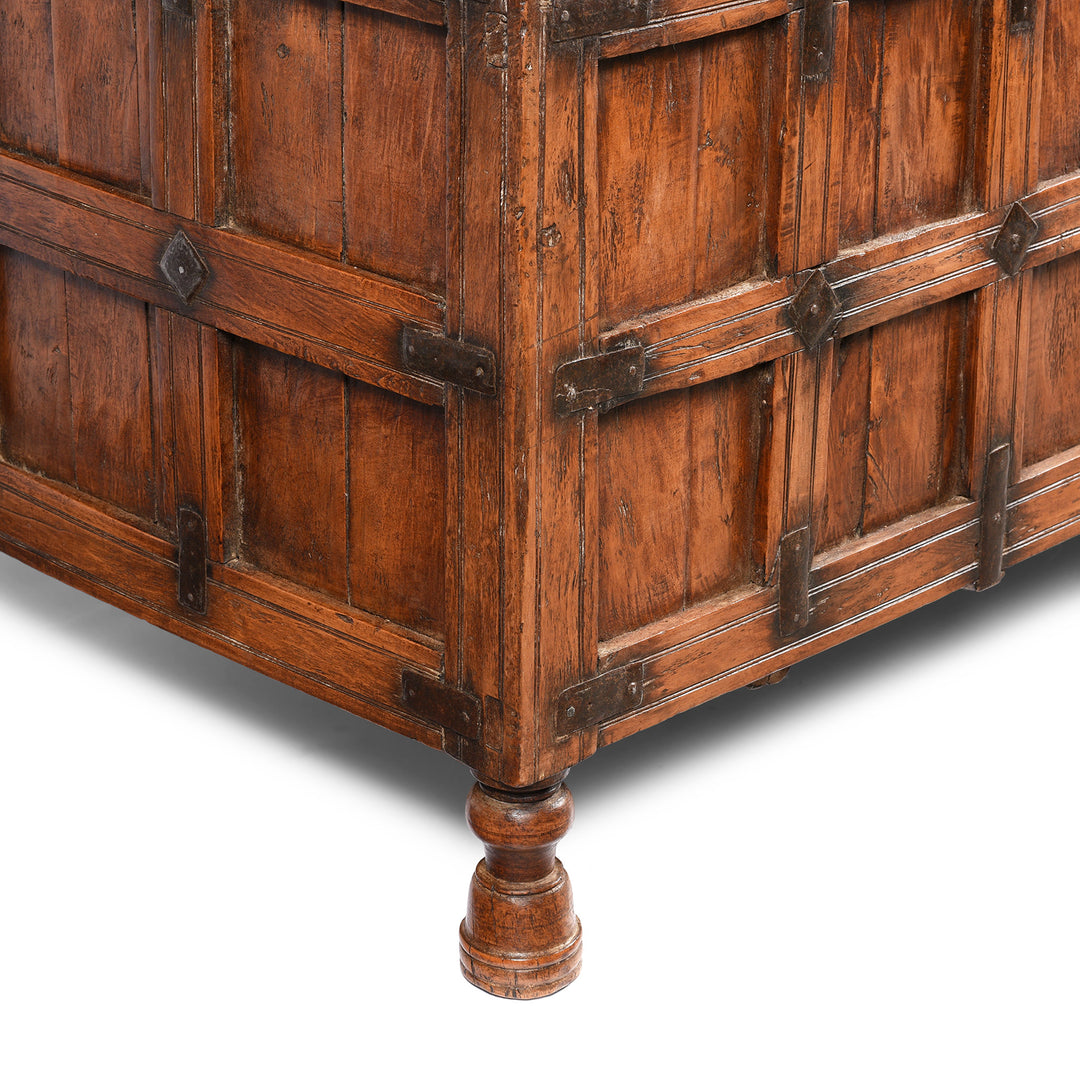 Leg Detail From Indian Stick Box Storage Chest From Jaisalmer - 19thC | Indigo Antiques