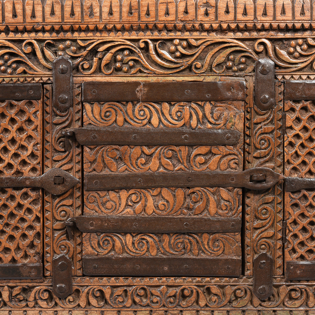 Carving Detail From Chip Carved Manjus Chest from Rajasthan - 19thC | Indigo Antiques