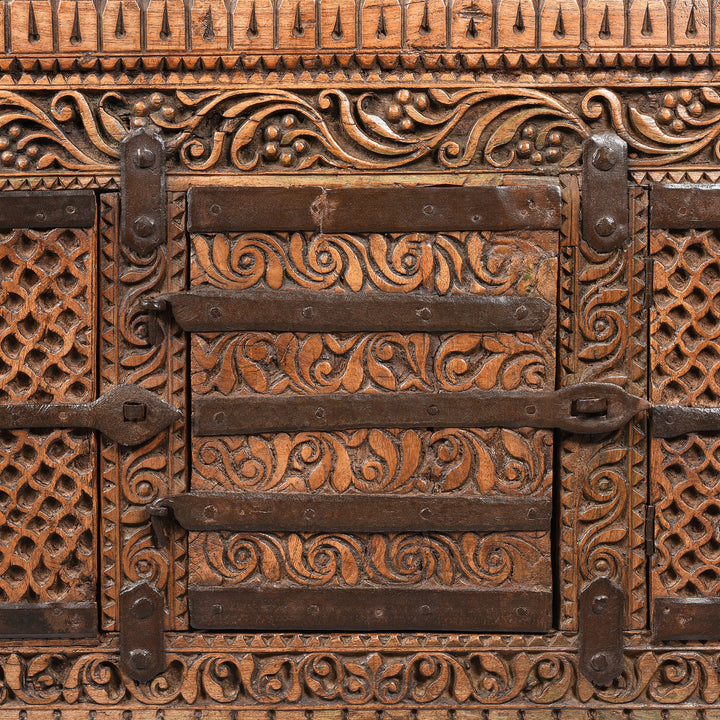 Carving Detail From Chip Carved Manjus Chest from Rajasthan - 19thC | Indigo Antiques