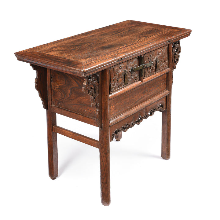 Angled View Of Antique Carved Elm & Pawlownia Wine Table From Shanxi - Late 19th Century