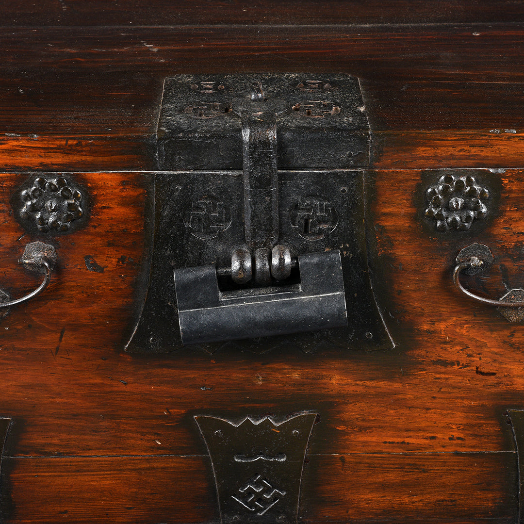 Lock Detail From Antique Korean Pine & Iron Bandaji From Yangsan - 19th Century