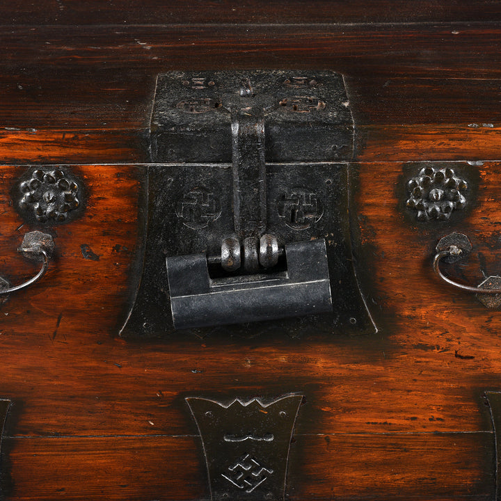 Lock Detail From Antique Korean Pine & Iron Bandaji From Yangsan - 19th Century