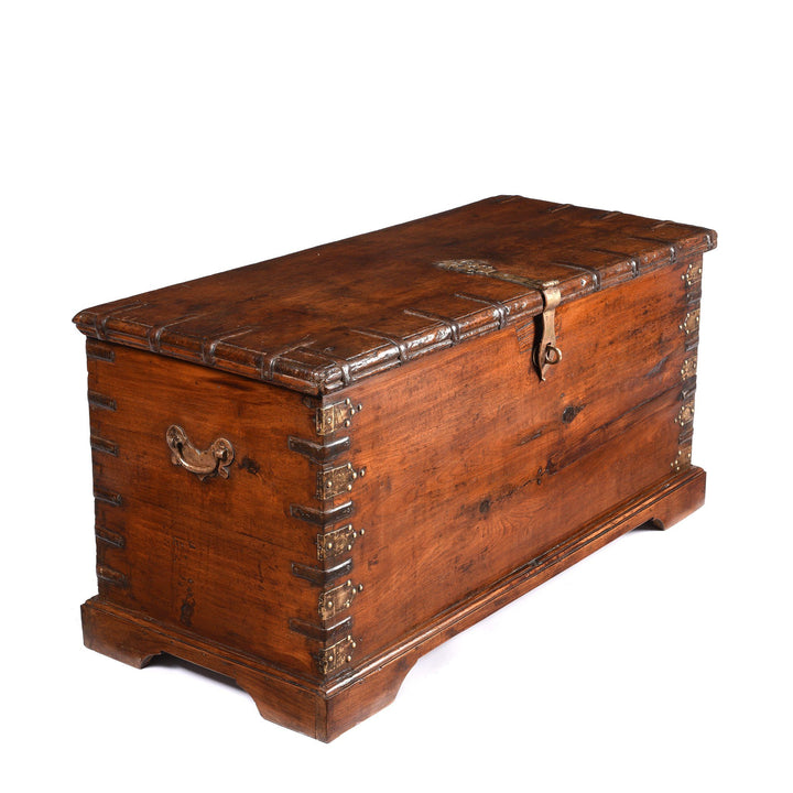 Side View Of Brass Bound Teak Dowry Chest From Kutch - 19thC | Indigo Antiques