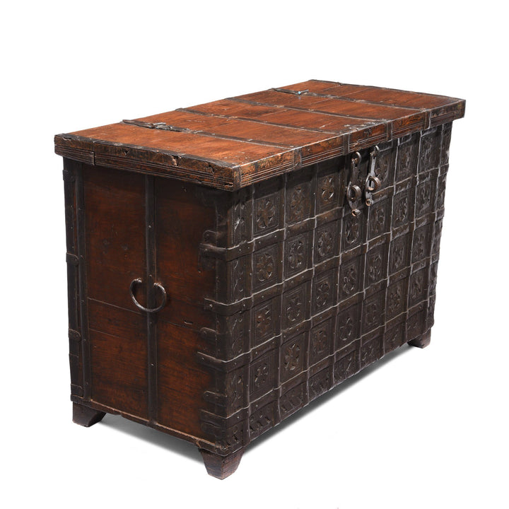 Side Detail Of Iron Bound Teak Chest - 19thC - From Gujarat | Indigo Antiques