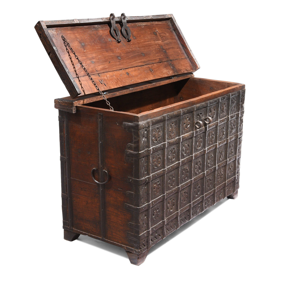 Open Lid Detail Of Iron Bound Teak Chest - 19thC - From Gujarat | Indigo Antiques
