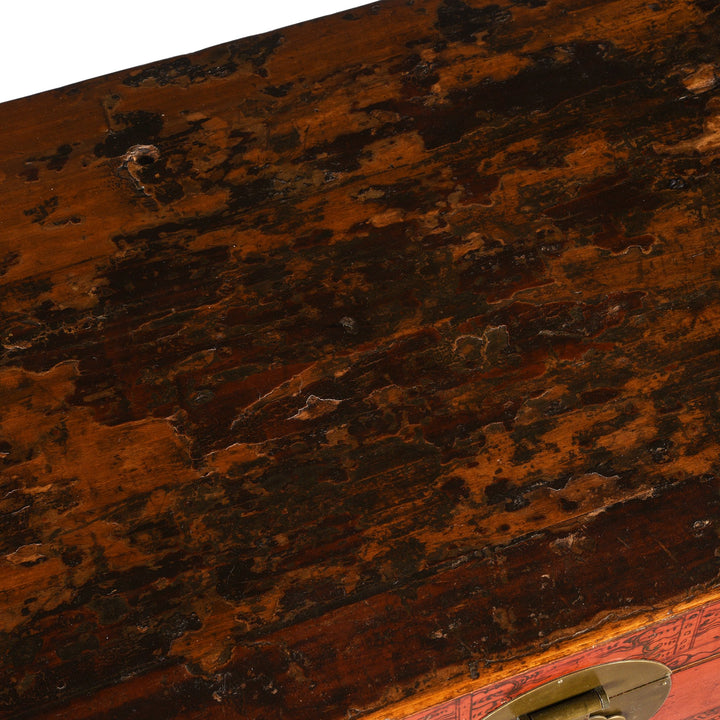 Top detail of a Red Lacquer Chinese Chest From Gansu - 19thC | Indigo Antiques
