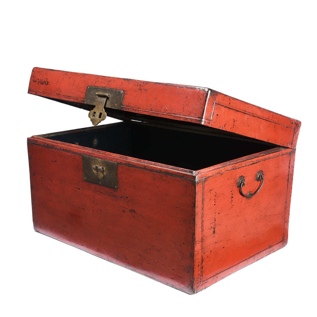 Open Detail of a Chinese Red Lacquer Leather Trunk From Shanghai - Ca 1920 | Indigo Antiques