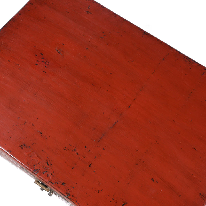 Top detail of a Chinese Red Lacquer Leather Trunk From Shanghai - Ca 1920 | Indigo Antiques