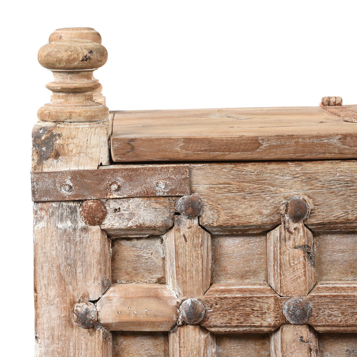 Corner Detail Of Indian "Pithara" Chest From Gujarat - 19thC | Indigo Antiques